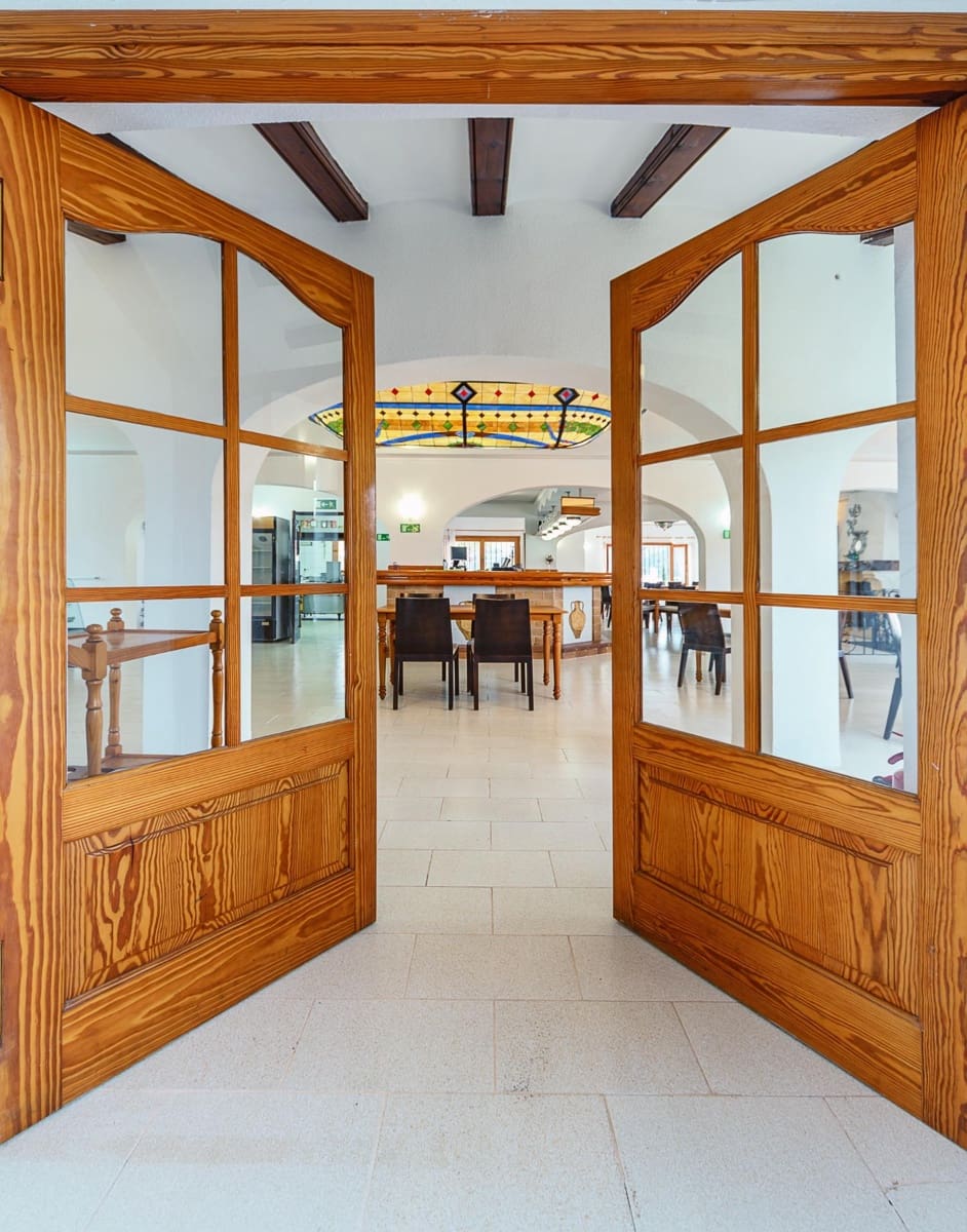 4 slaapkamer Villa te koop in Orba met zwembad garage - € 680.000 (Ref: 8879813)