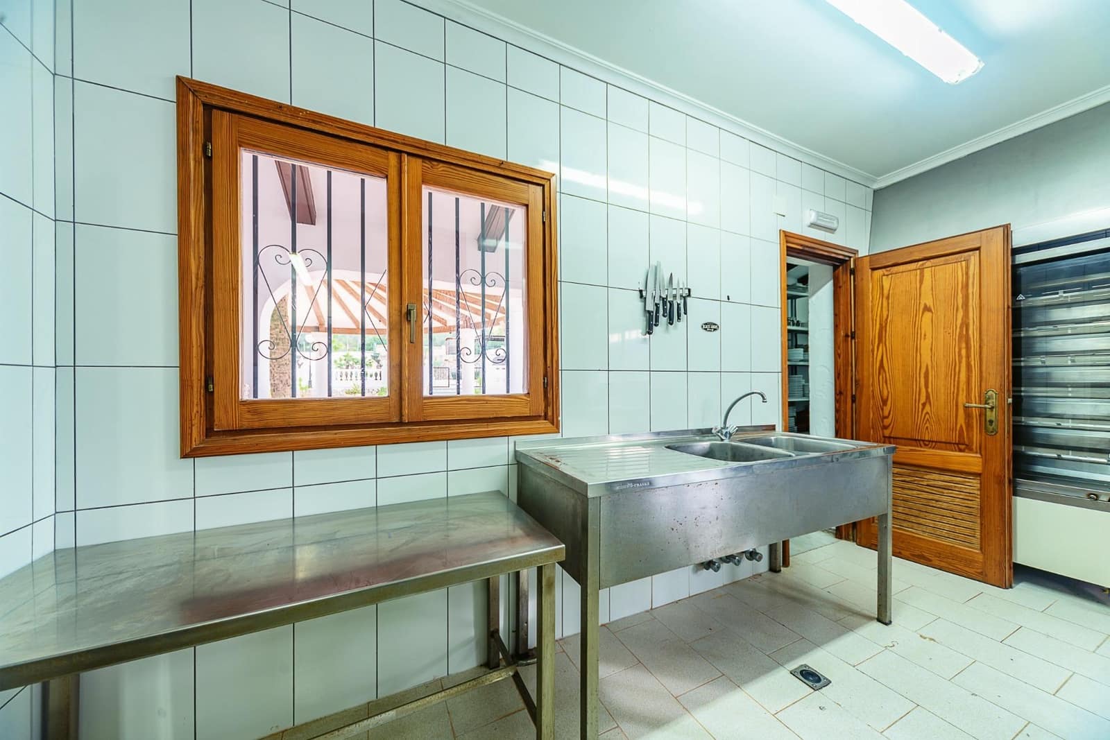 4 slaapkamer Villa te koop in Orba met zwembad garage - € 680.000 (Ref: 8879813)