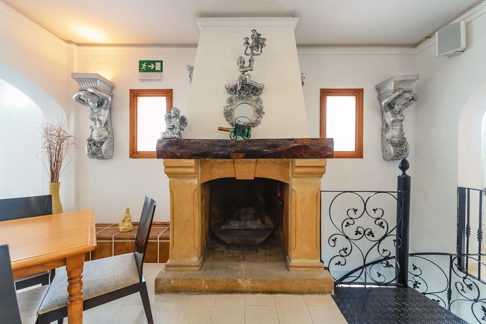 4 slaapkamer Villa te koop in Orba met zwembad garage - € 680.000 (Ref: 8879813)