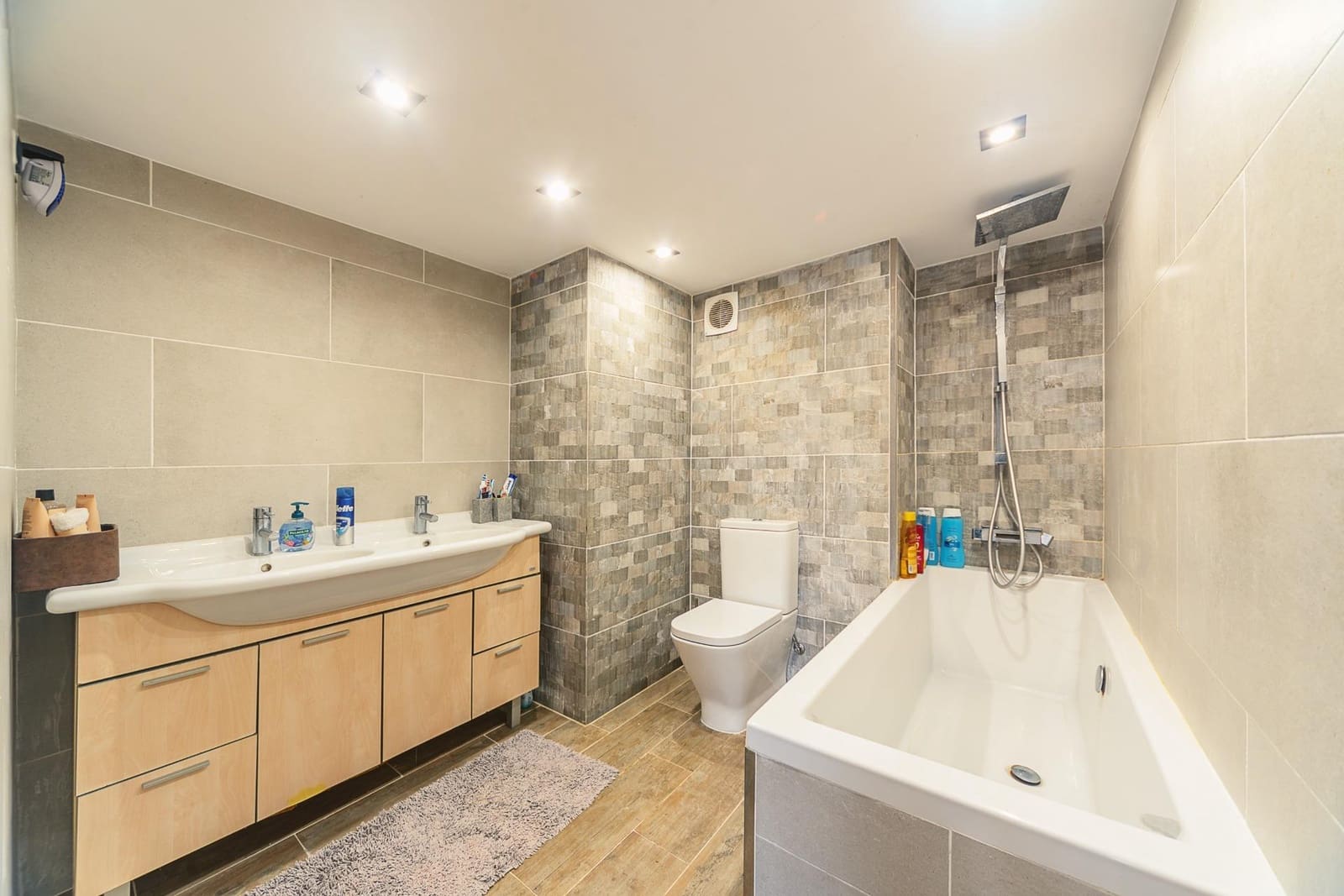 4 slaapkamer Villa te koop in Orba met zwembad garage - € 680.000 (Ref: 8879813)