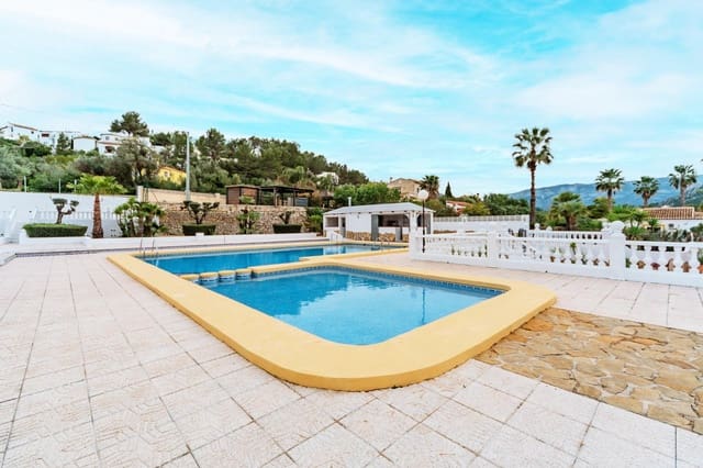 4 camera da letto Villa in vendita in Orba con piscina garage - 680.000 € (Rif: 8879813)