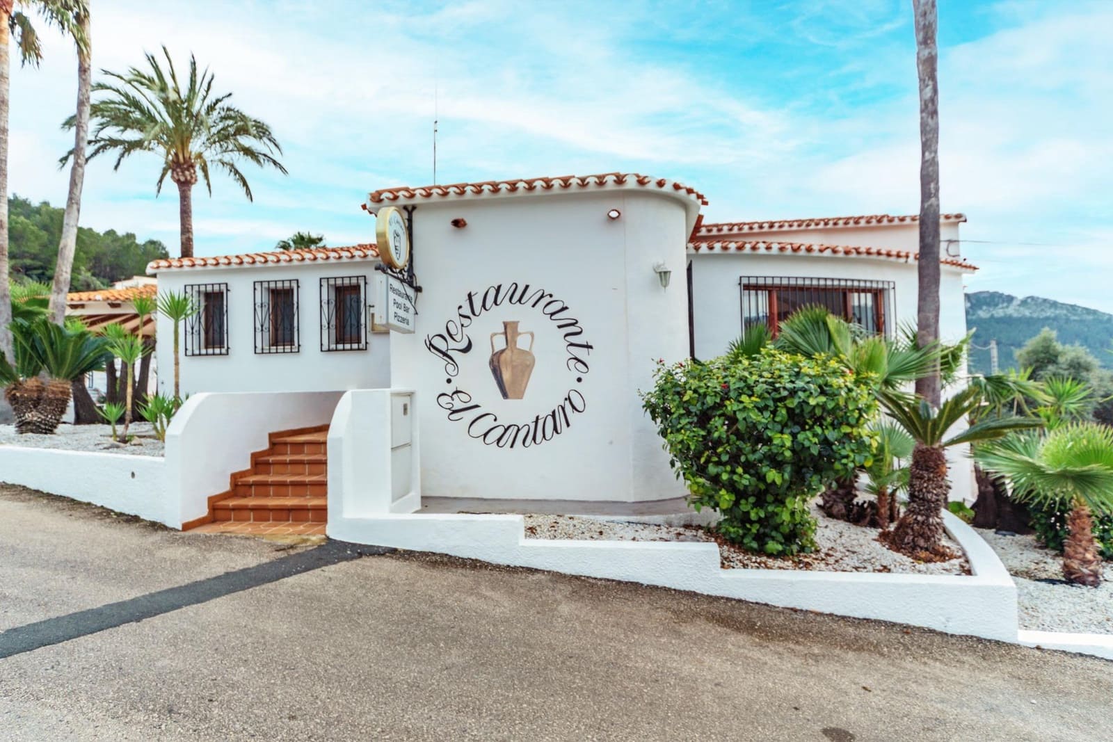 4 slaapkamer Villa te koop in Orba met zwembad garage - € 680.000 (Ref: 8879813)