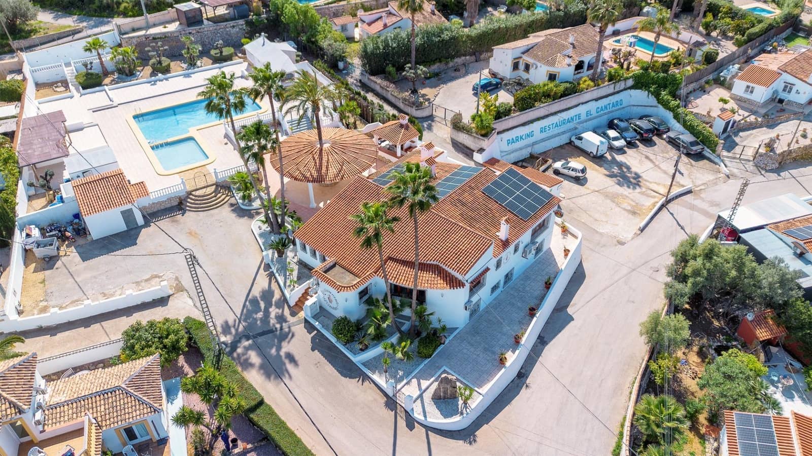 4 slaapkamer Villa te koop in Orba met zwembad garage - € 680.000 (Ref: 8879813)