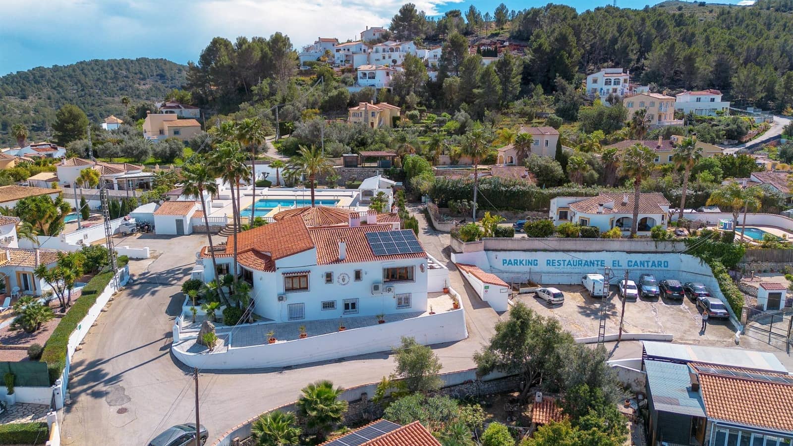 4 slaapkamer Villa te koop in Orba met zwembad garage - € 680.000 (Ref: 8879813)