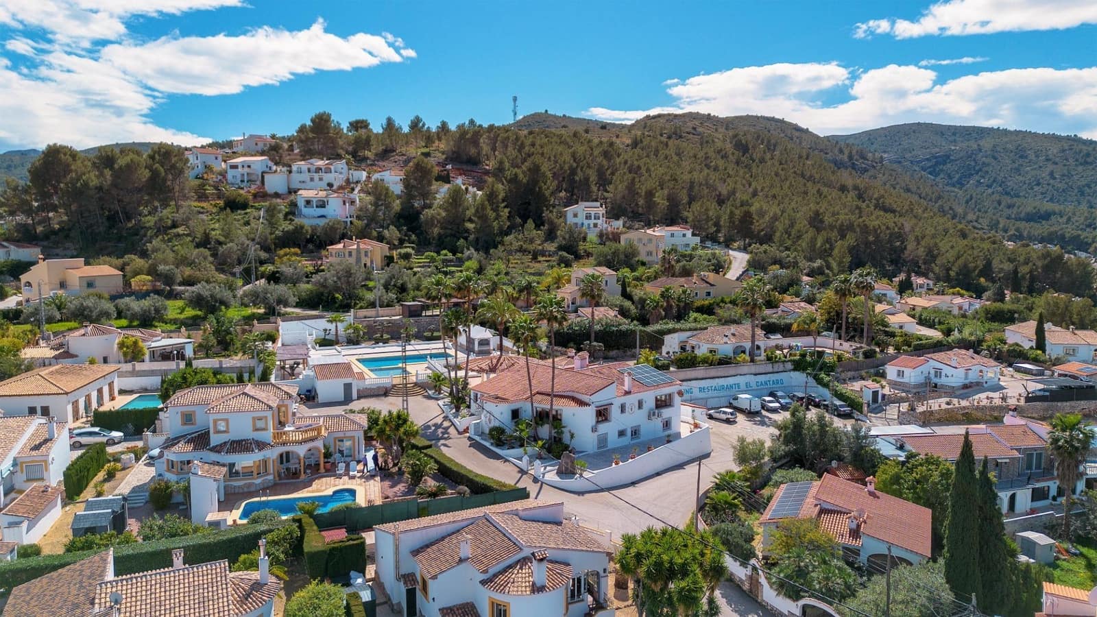 4 slaapkamer Villa te koop in Orba met zwembad garage - € 680.000 (Ref: 8879813)