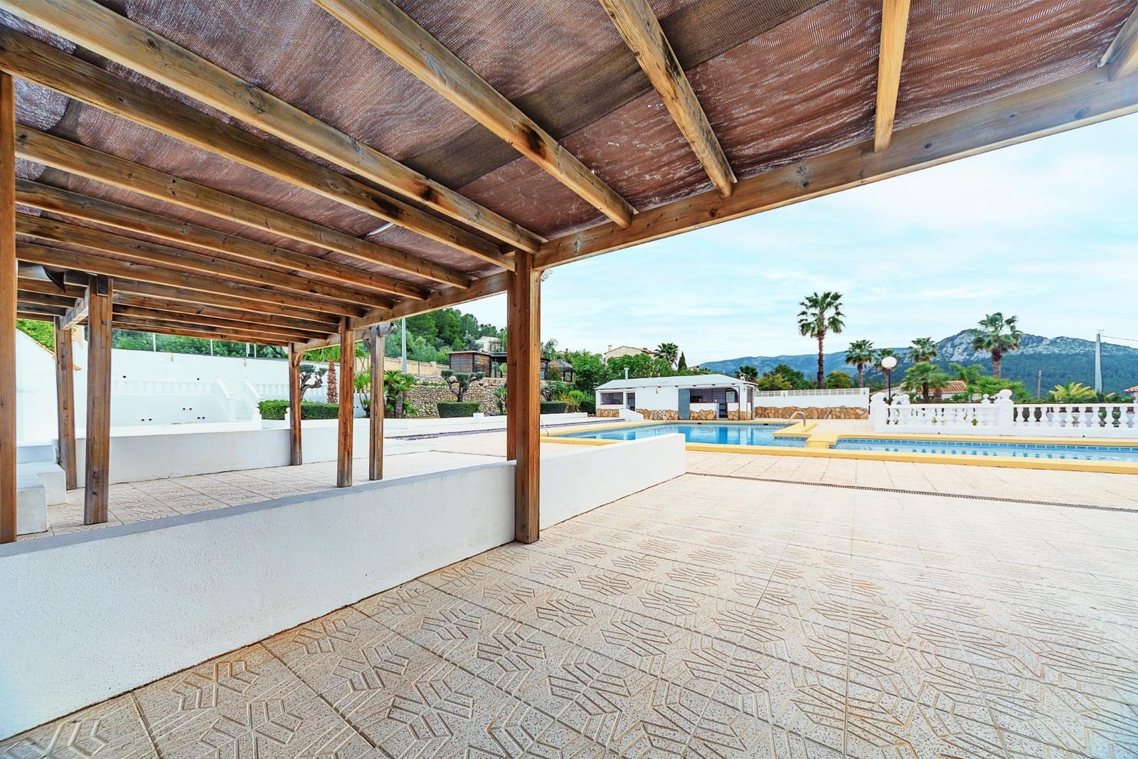 4 slaapkamer Villa te koop in Orba met zwembad garage - € 680.000 (Ref: 8879813)