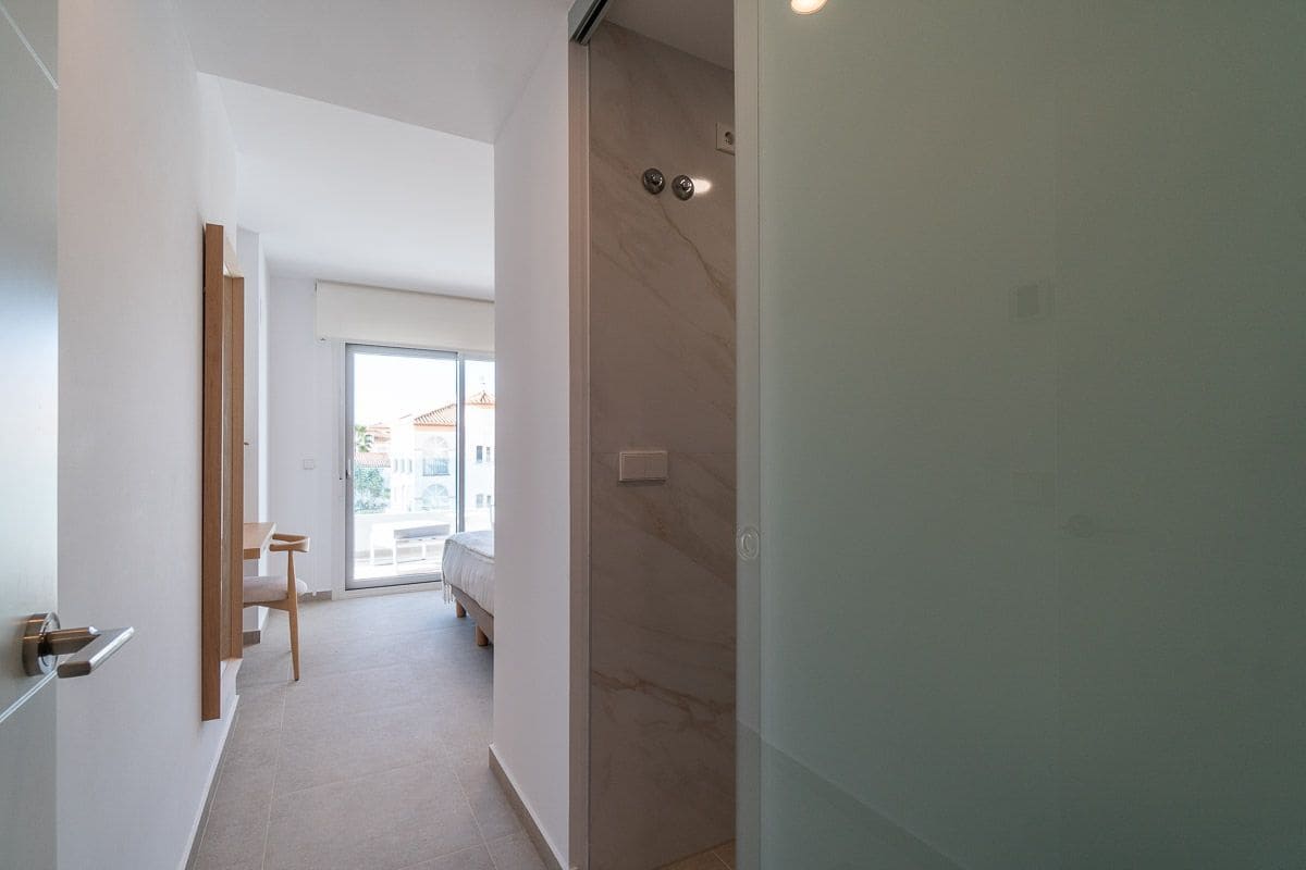 2 camera da letto Monolocale in vendita in Orihuela Costa con piscina - 360.000 € (Rif: 8888475)