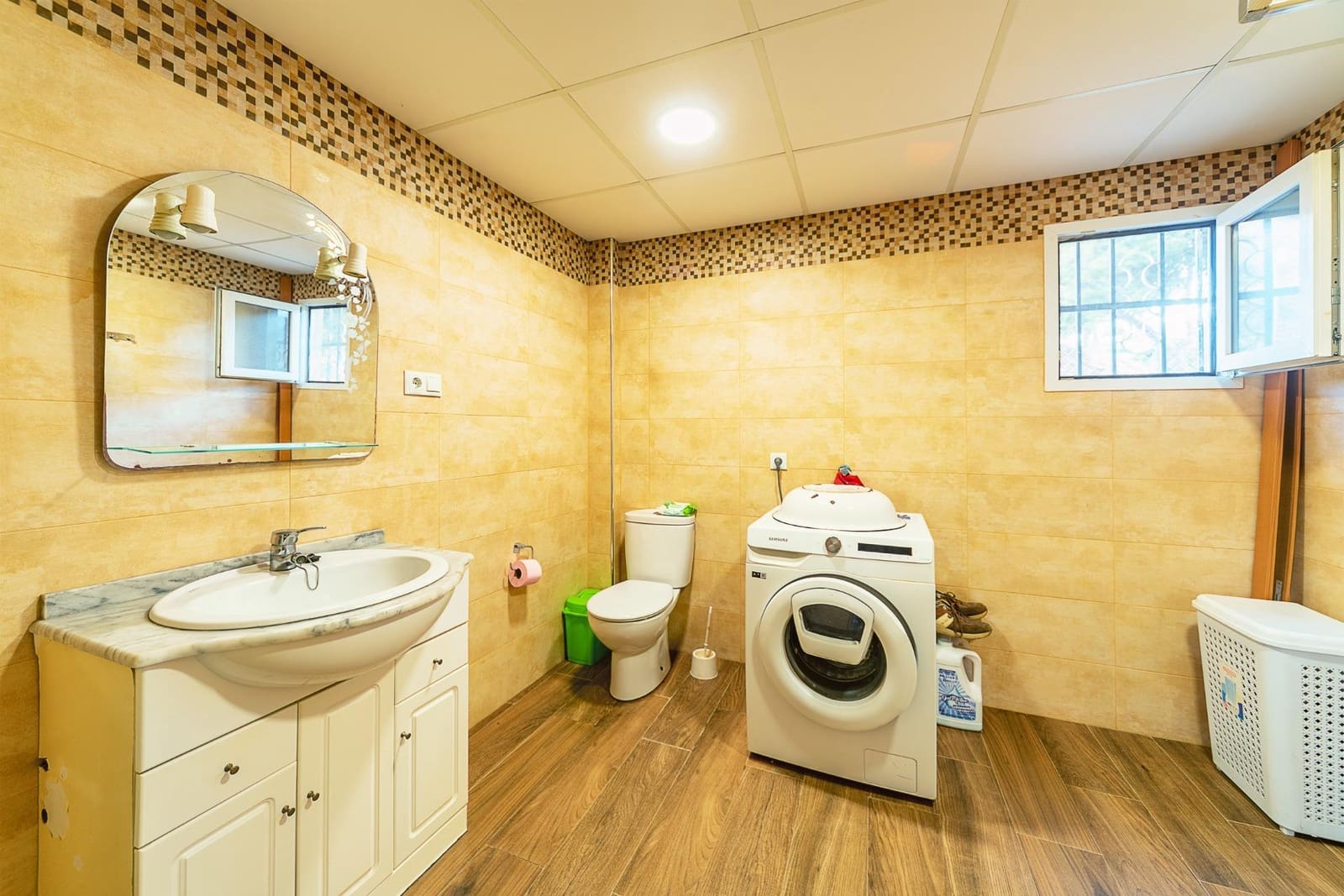 5 bedroom Villa for sale in Elche / Elx with pool garage - € 297,000 (Ref: 8902403)