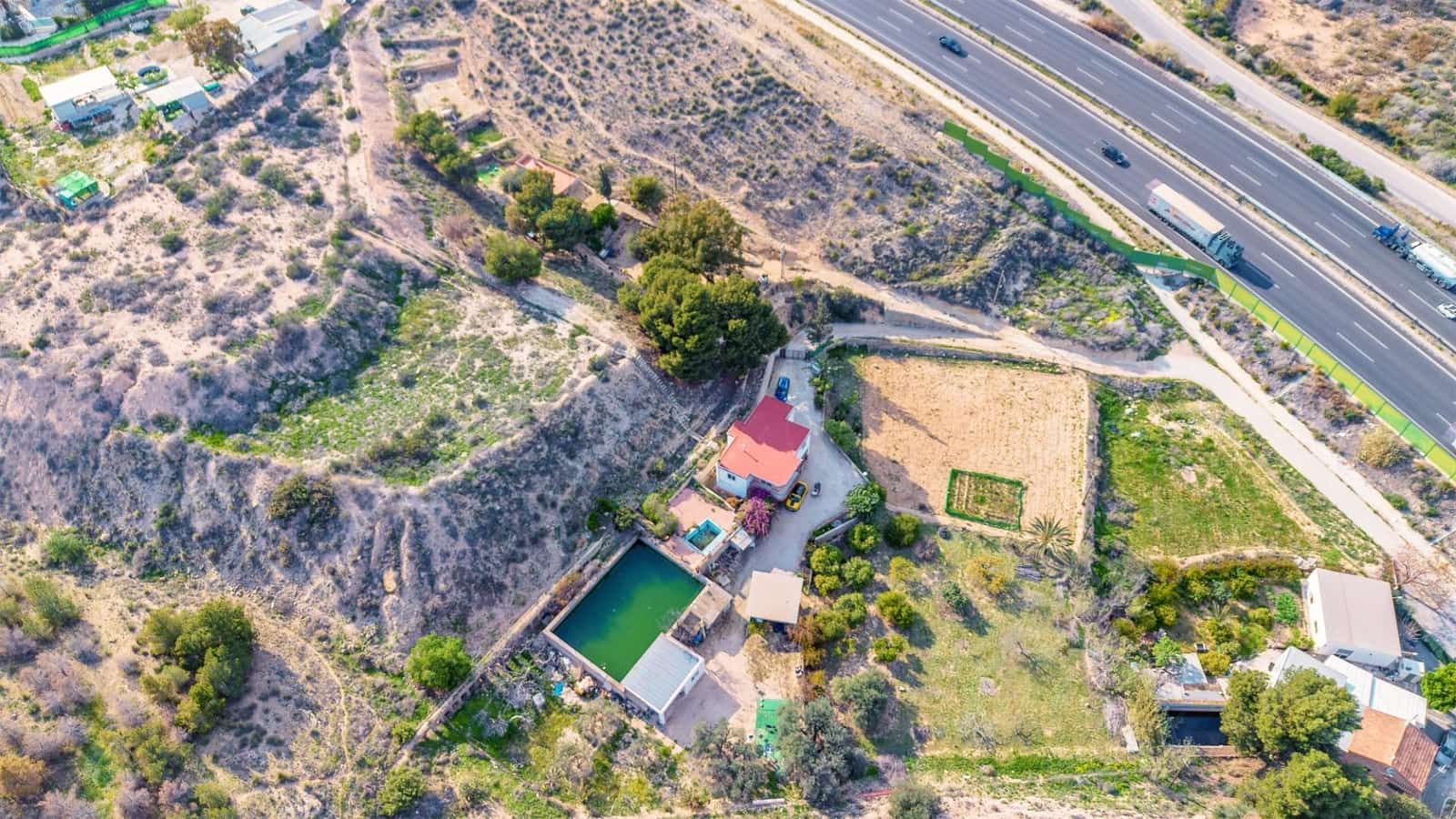 5 bedroom Villa for sale in Elche / Elx with pool garage - € 297,000 (Ref: 8902403)