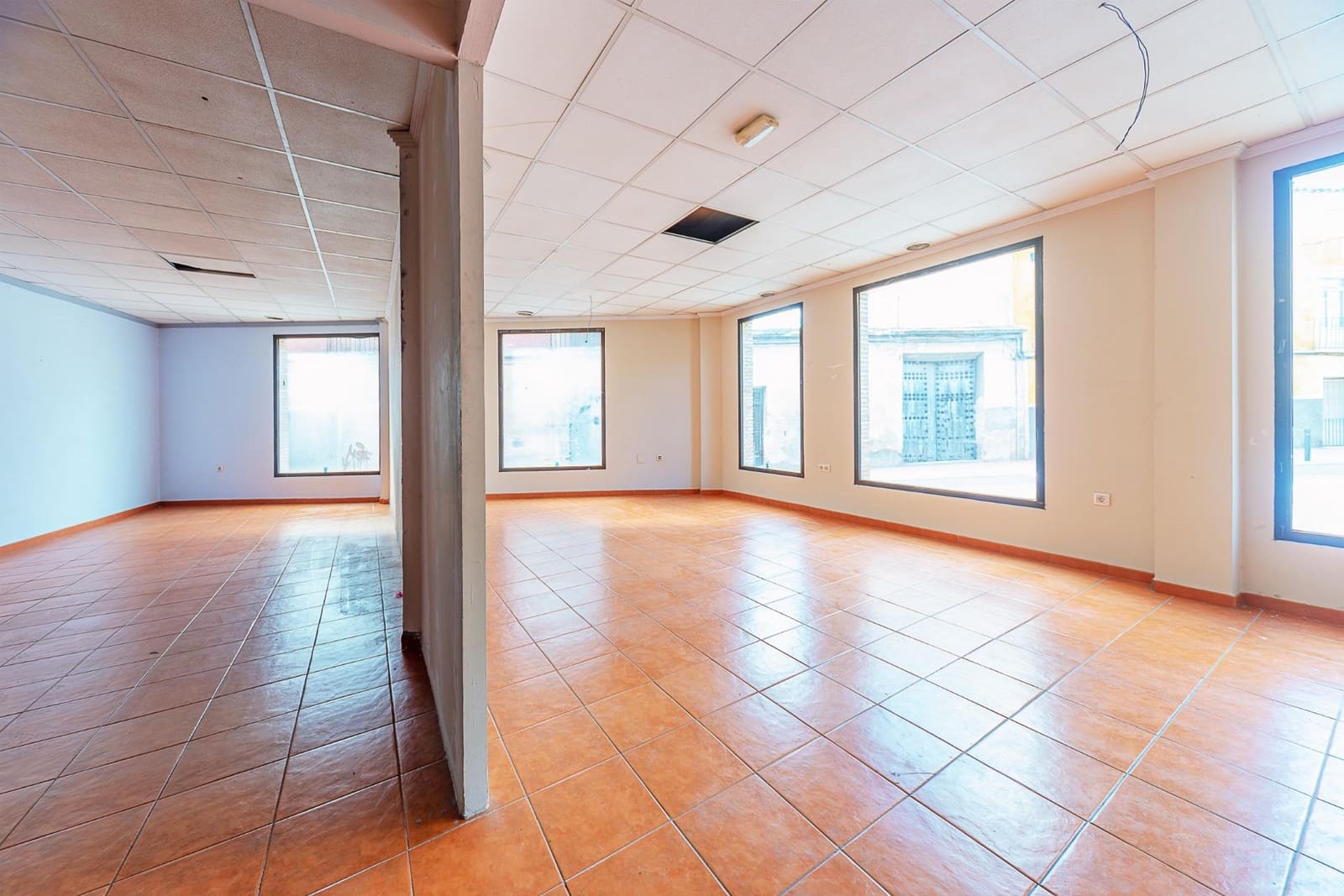 Erhverv til salg i Mula - € 106.000 (Ref: 8905575)