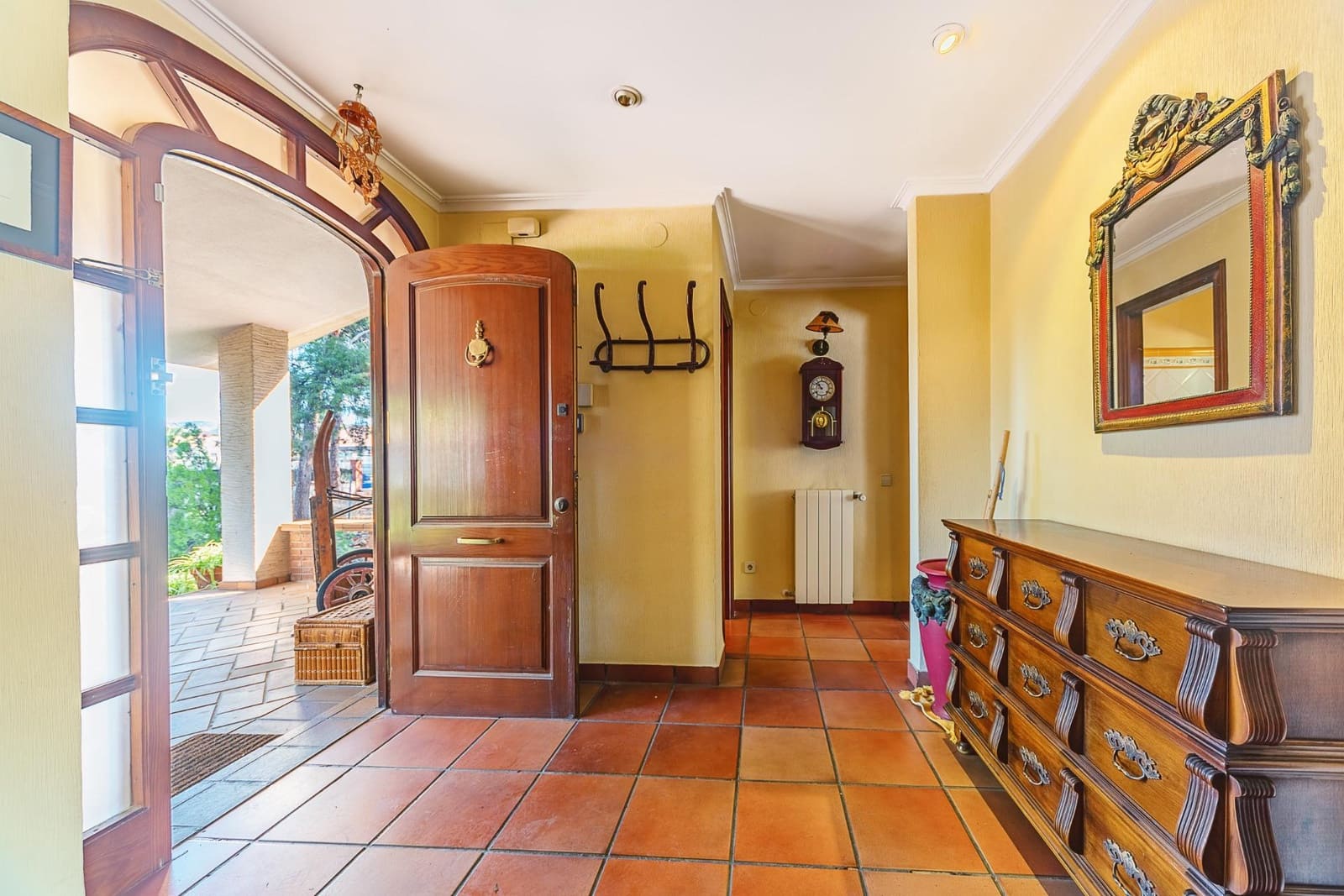 4 chambre Villa/Maison à vendre à Elda avec garage - 399 000 € (Ref: 8905576)