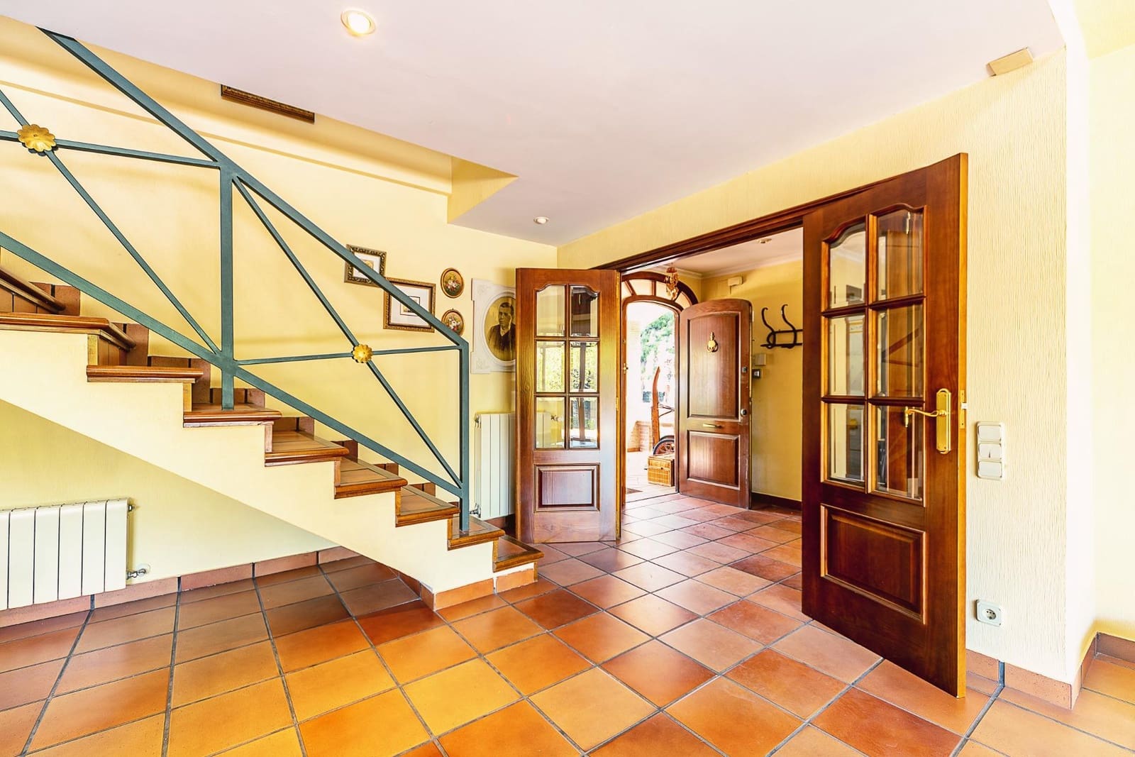 4 chambre Villa/Maison à vendre à Elda avec garage - 399 000 € (Ref: 8905576)