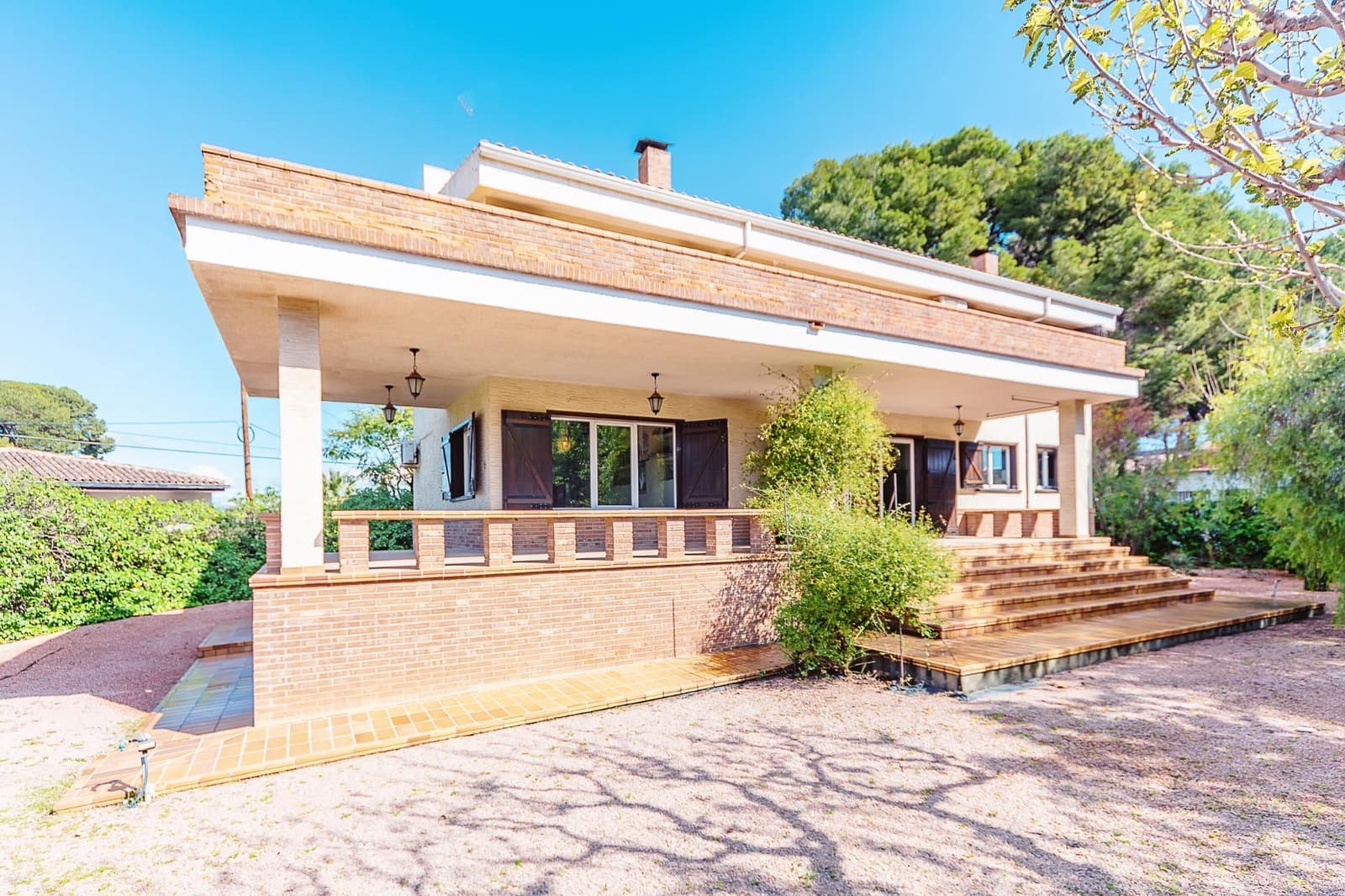 4 chambre Villa/Maison à vendre à Elda avec garage - 399 000 € (Ref: 8905576)