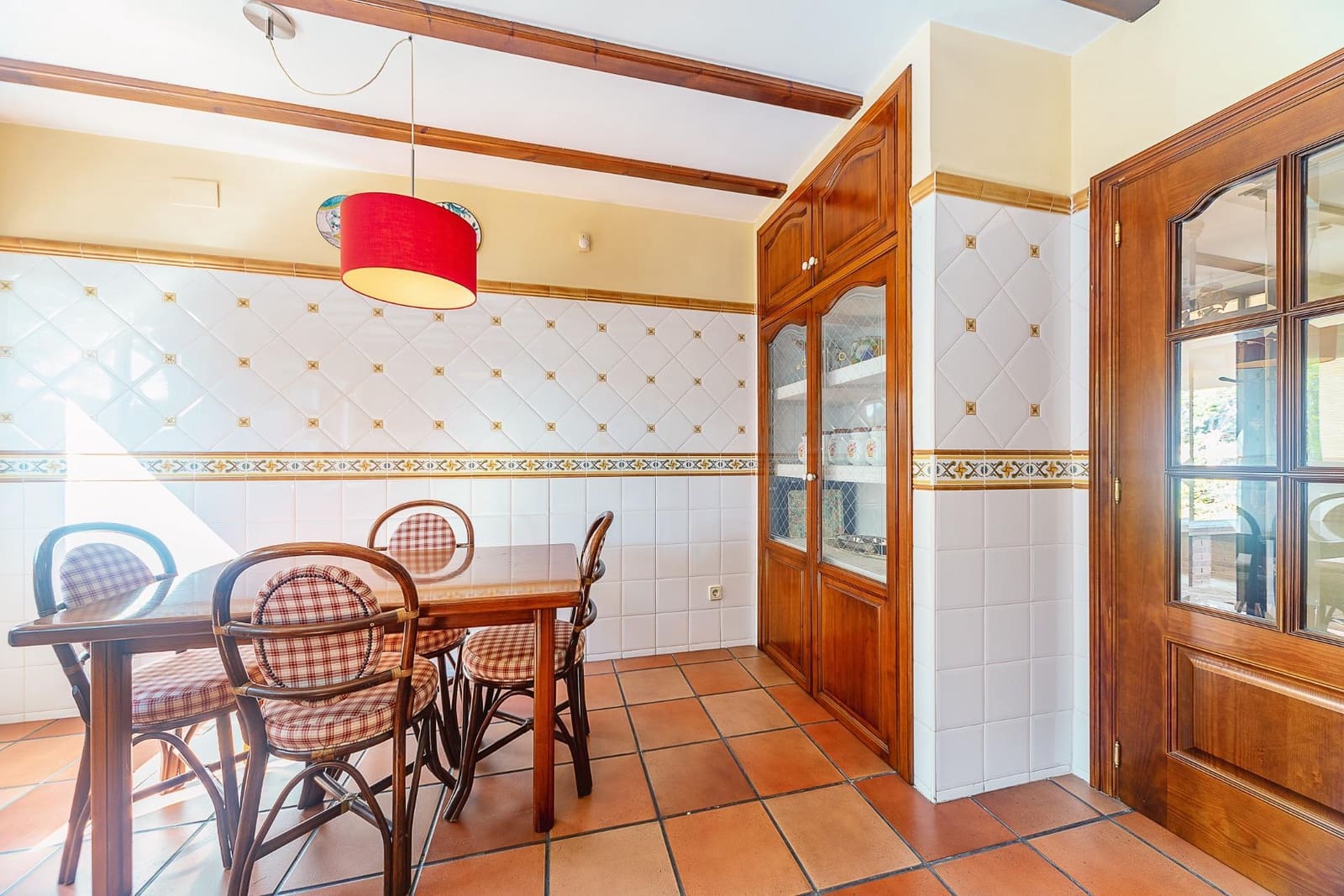 4 soverom Villa til salgs i Elda med garasje - € 399 000 (Ref: 8905576)