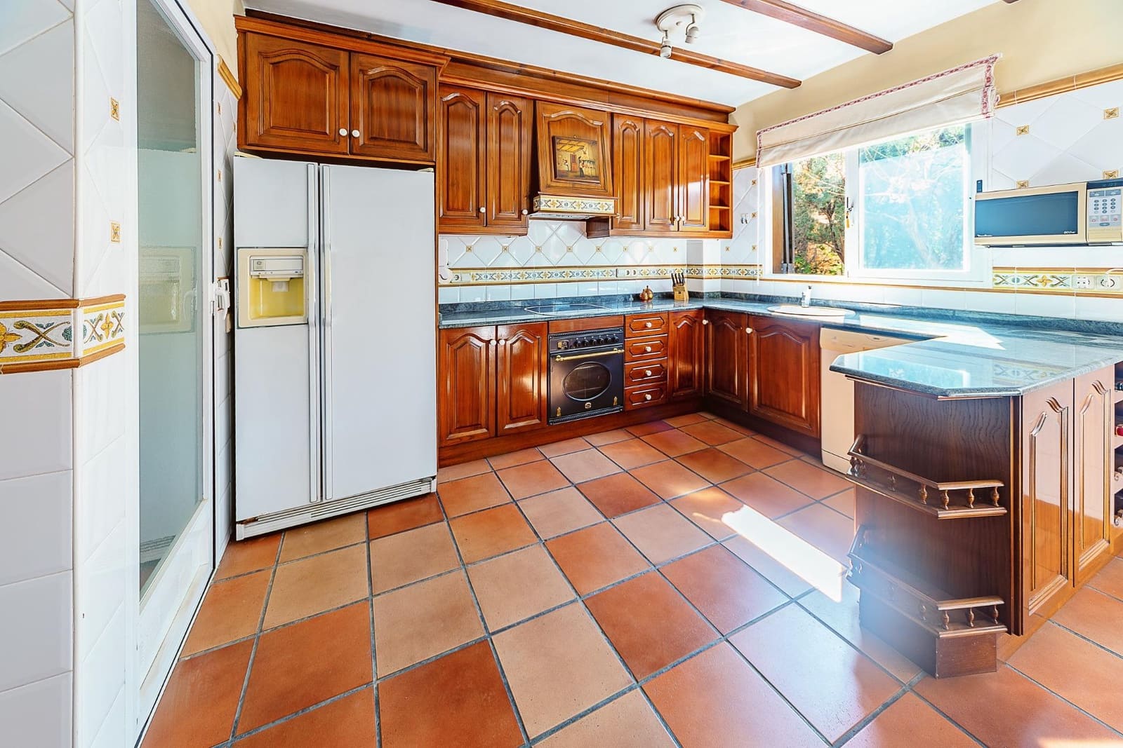 4 soverom Villa til salgs i Elda med garasje - € 399 000 (Ref: 8905576)