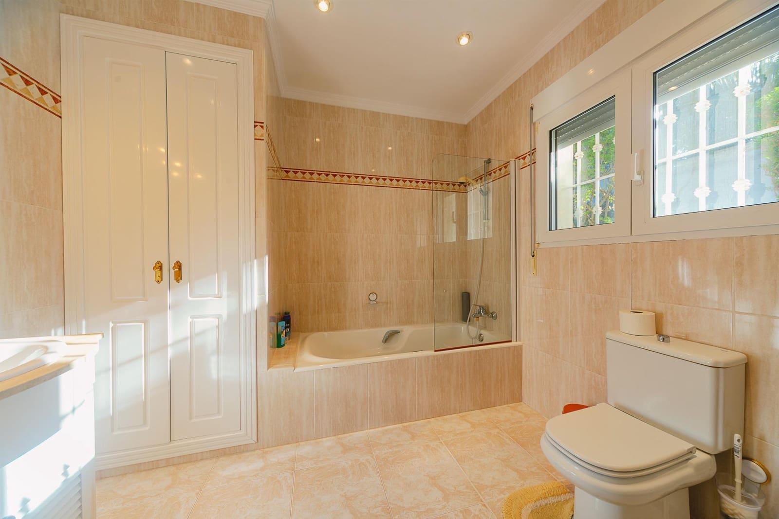 6 makuuhuone Huvila myytävänä paikassa Denia mukana uima-altaan 
autotalli - 1 350 000 € (Ref: 8907750)