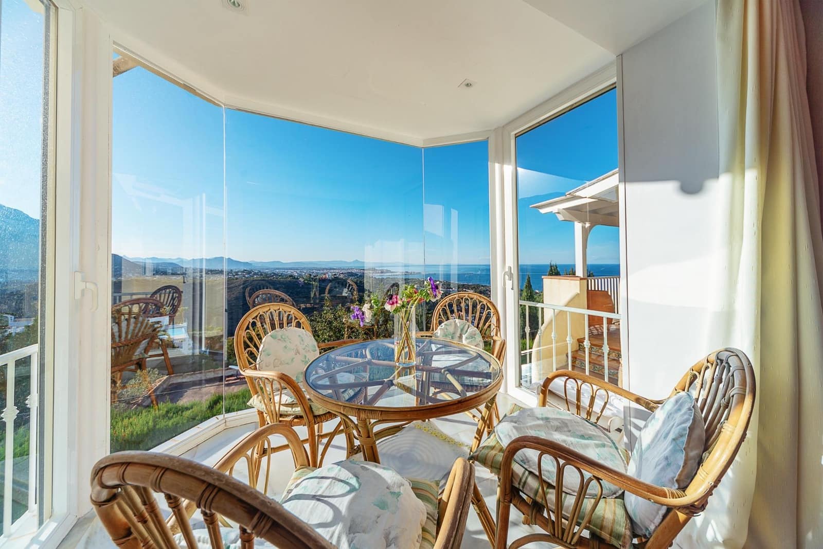 6 makuuhuone Huvila myytävänä paikassa Denia mukana uima-altaan 
autotalli - 1 350 000 € (Ref: 8907750)