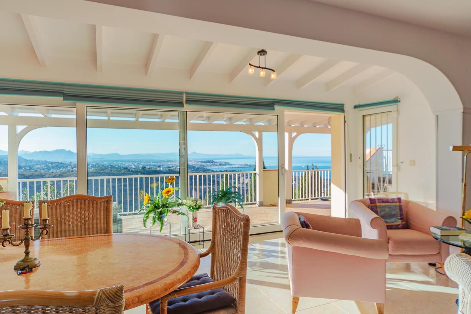 6 makuuhuone Huvila myytävänä paikassa Denia mukana uima-altaan 
autotalli - 1 350 000 € (Ref: 8907750)