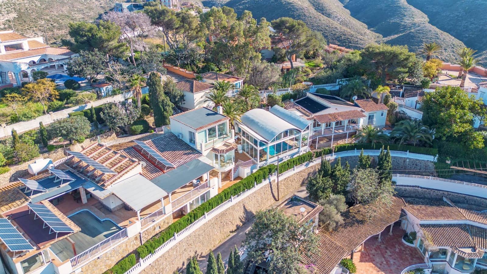 6 makuuhuone Huvila myytävänä paikassa Denia mukana uima-altaan 
autotalli - 1 350 000 € (Ref: 8907750)