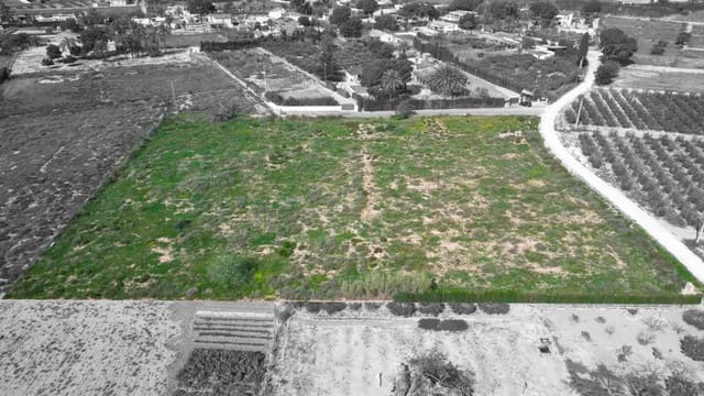 Grunde uden byggetilladelser til salg i Valverde, Elche / Elx - € 135.000 (Ref: 8913092)