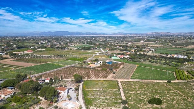 Grunde uden byggetilladelser til salg i Valverde, Elche / Elx - € 135.000 (Ref: 8913092)