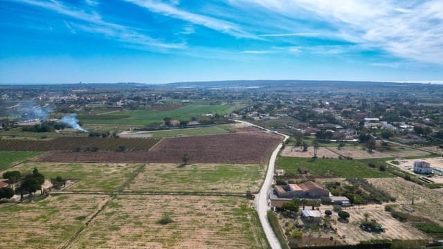 Grunde uden byggetilladelser til salg i Valverde, Elche / Elx - € 135.000 (Ref: 8913092)