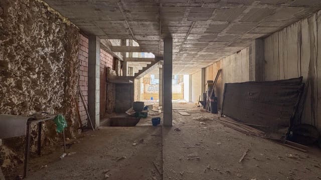 Tomt till salu i Elche / Elx - 375 000 € (Ref: 8921356)