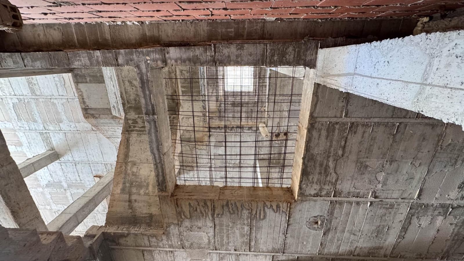 Tomt till salu i Elche / Elx - 375 000 € (Ref: 8921356)