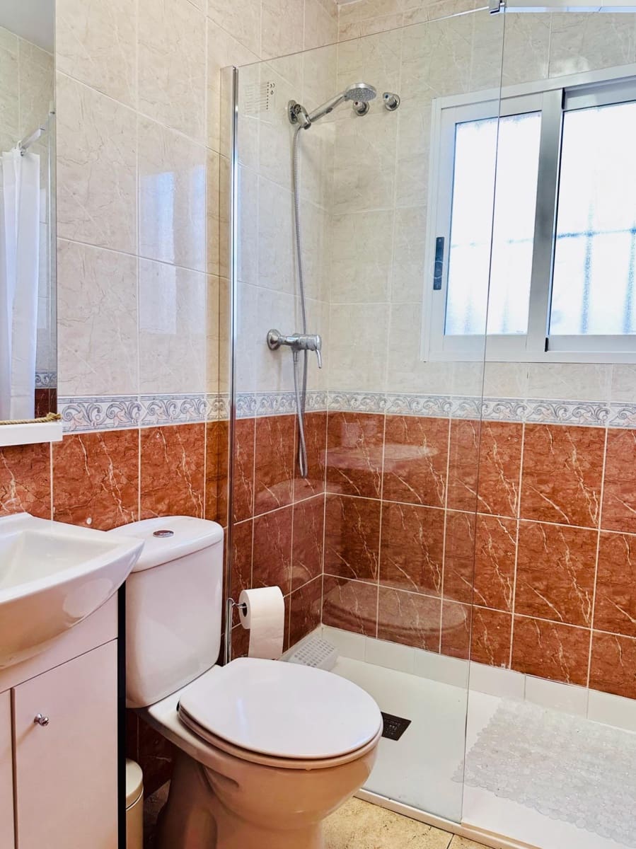 6 slaapkamer Villa te huur in La Nucia met zwembad - € 2.290 (Ref: 8928849)