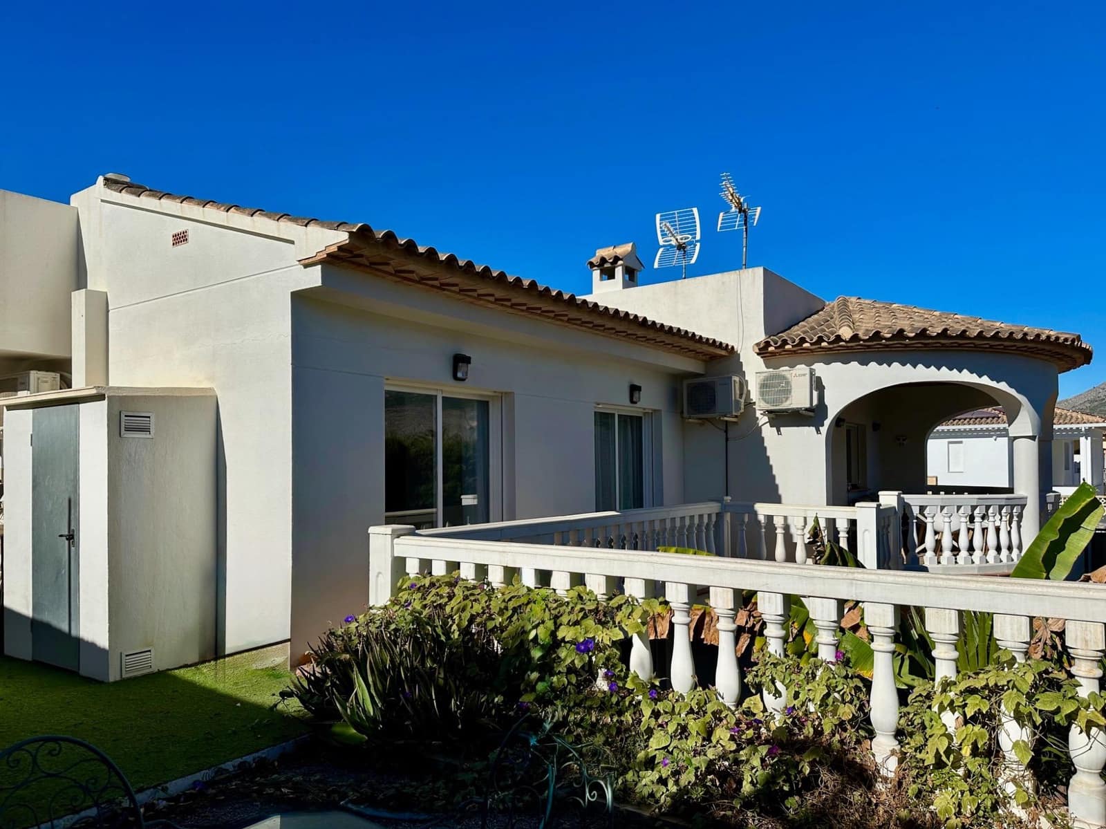 6 slaapkamer Villa te huur in La Nucia met zwembad - € 2.290 (Ref: 8928849)