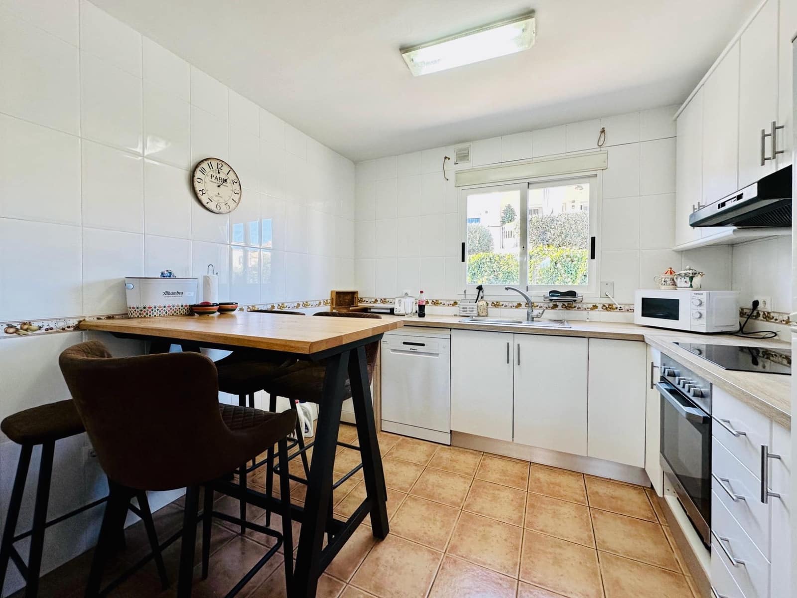 6 slaapkamer Villa te huur in La Nucia met zwembad - € 2.290 (Ref: 8928849)