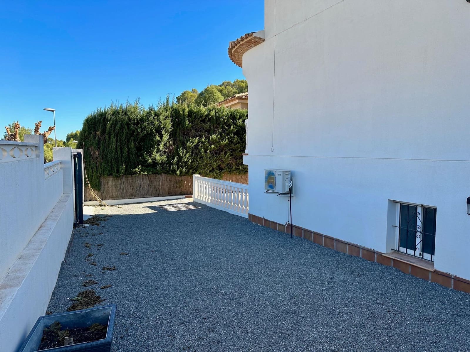 6 slaapkamer Villa te huur in La Nucia met zwembad - € 2.290 (Ref: 8928849)
