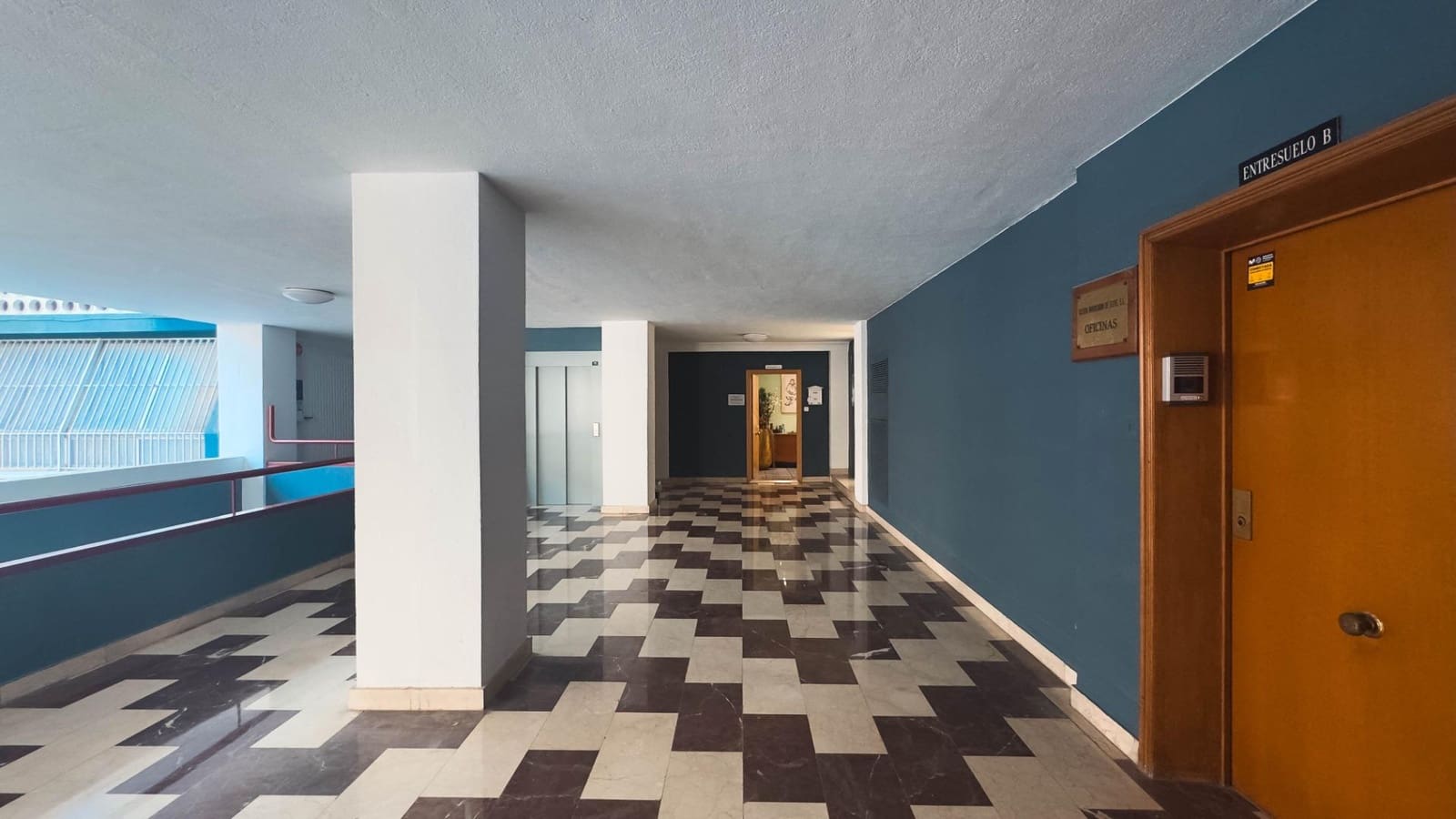 Flat for sale in Elche / Elx - € 159,000 (Ref: 8954255)