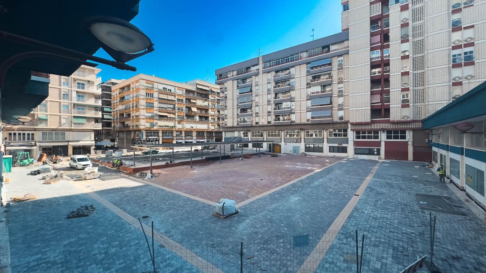 Flat for sale in Elche / Elx - € 159,000 (Ref: 8954255)