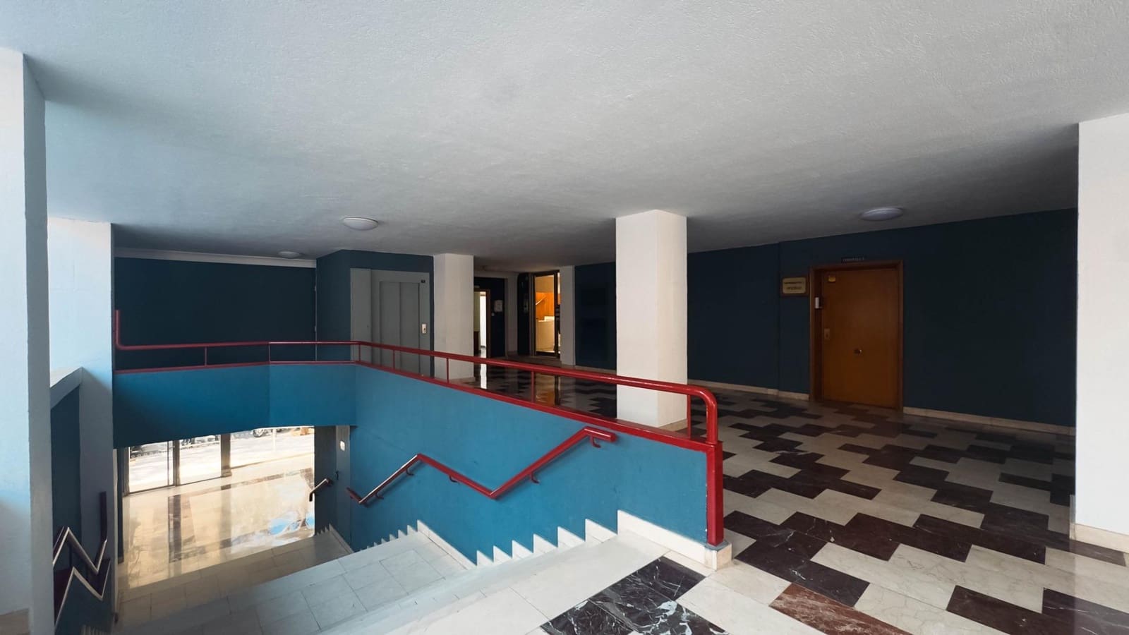 Flat for sale in Elche / Elx - € 159,000 (Ref: 8954255)