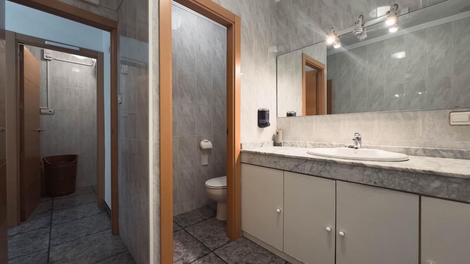 Flat for sale in Elche / Elx - € 159,000 (Ref: 8954255)