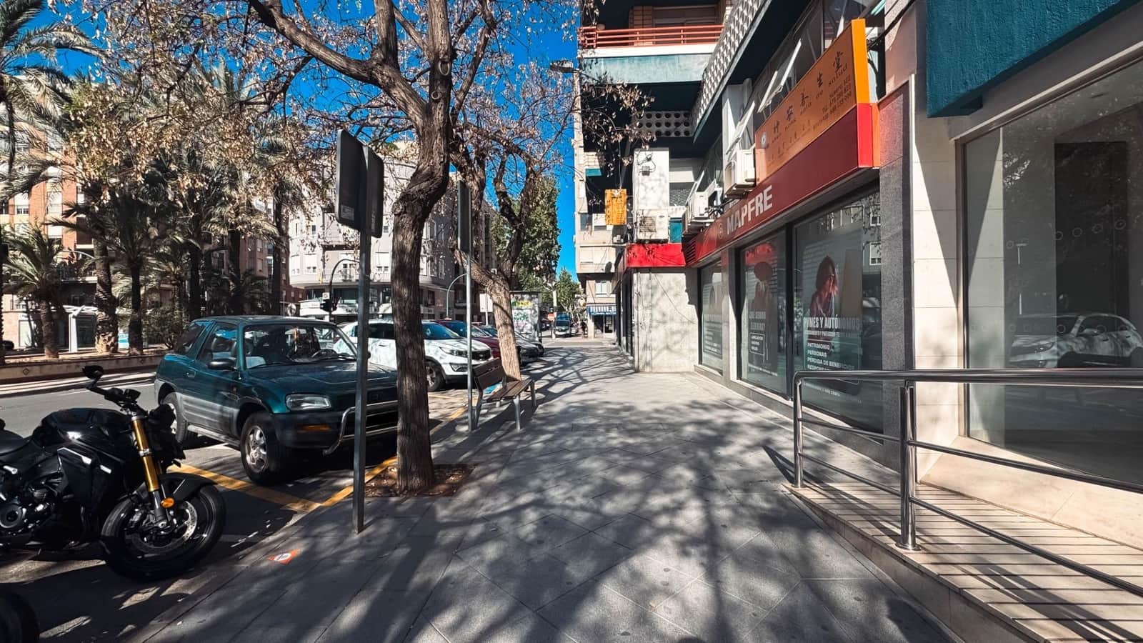 Flat for sale in Elche / Elx - € 159,000 (Ref: 8954255)