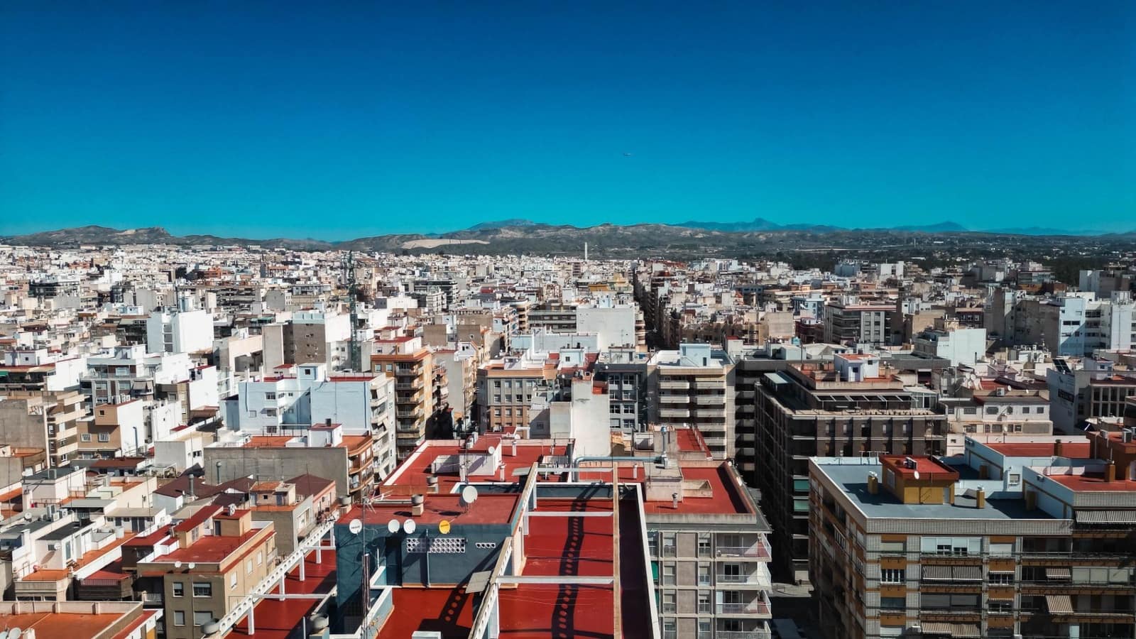 Flat for sale in Elche / Elx - € 159,000 (Ref: 8954255)