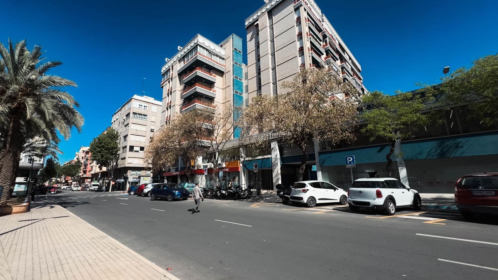 Flat for sale in Elche / Elx - € 159,000 (Ref: 8954255)