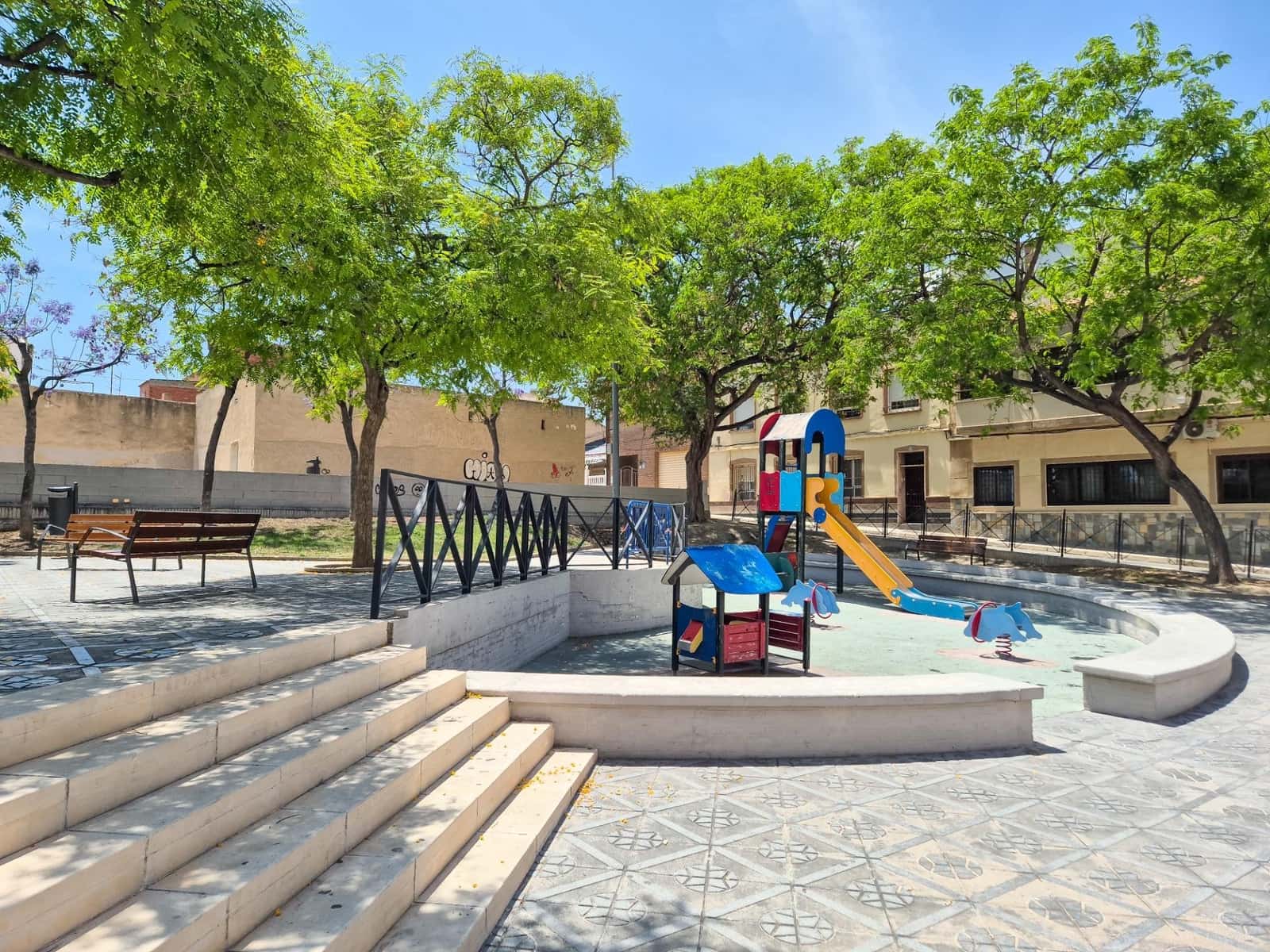 3 soveværelse Finca/Landehus til salg i Alicante by med garage - € 187.000 (Ref: 8972169)