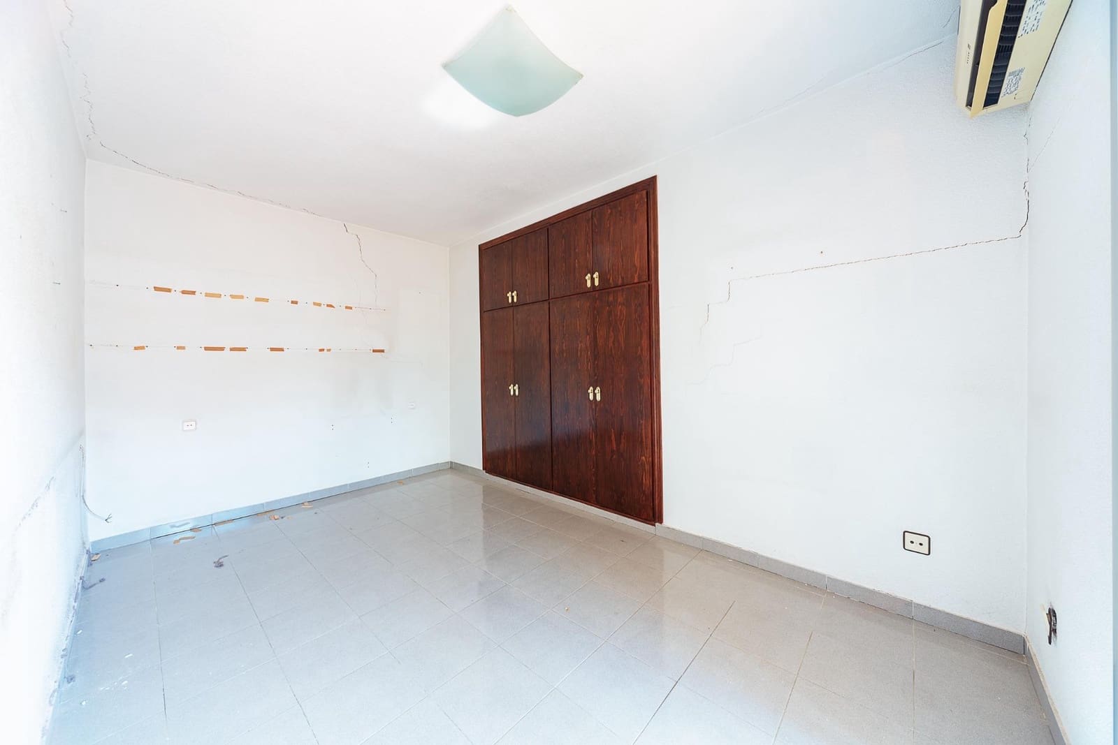 21 soveværelse Lejlighed til salg i Mula med garage - € 200.000 (Ref: 8977090)