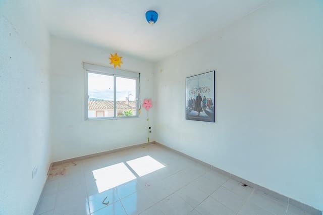 21 soveværelse Lejlighed til salg i Mula med garage - € 200.000 (Ref: 8977090)