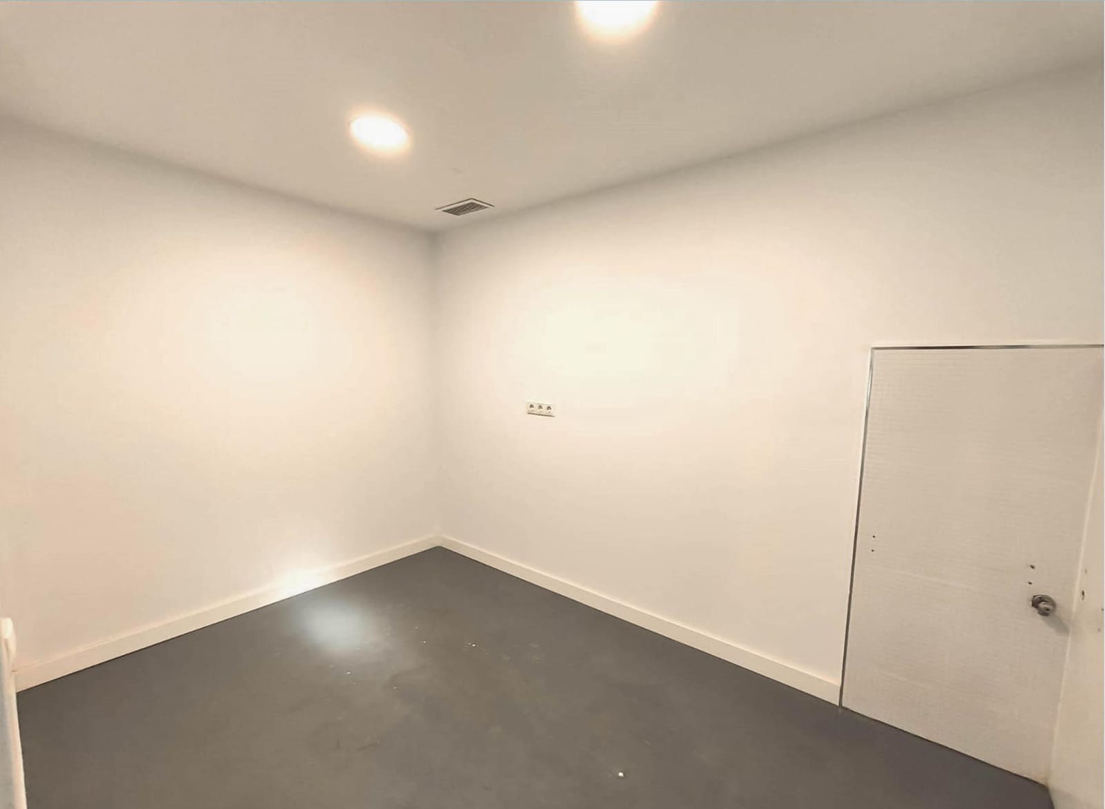 Komercyjne na sprzedaż w Elche / Elx - 67 500 € (Ref: 8979034)