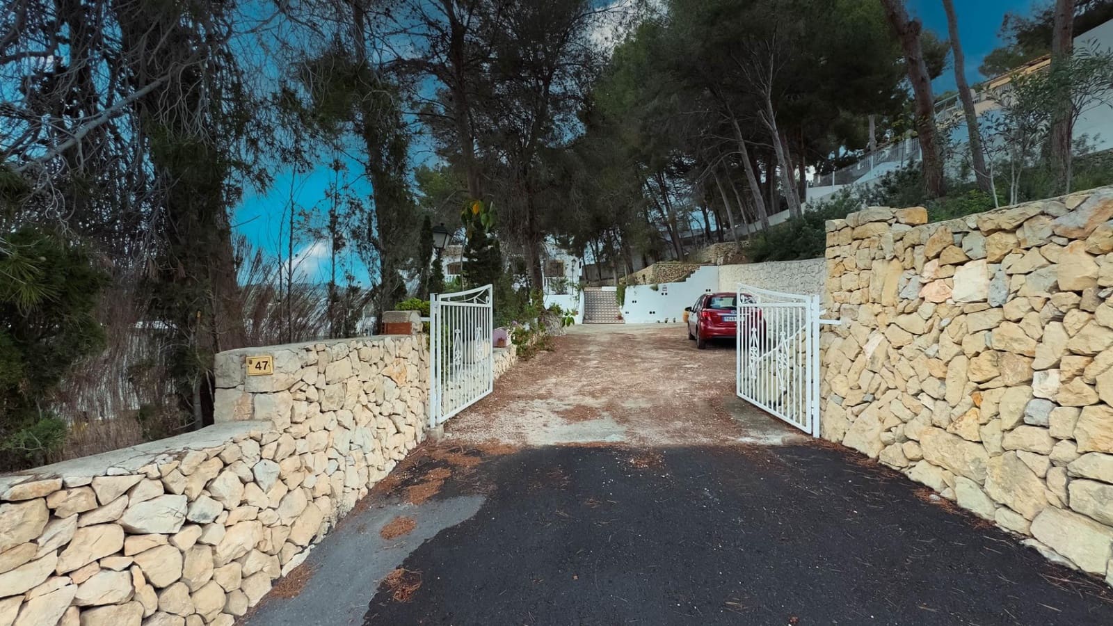 4 soveværelse Villa til salg i Moraira med swimmingpool garage - € 1.799.000 (Ref: 8999390)