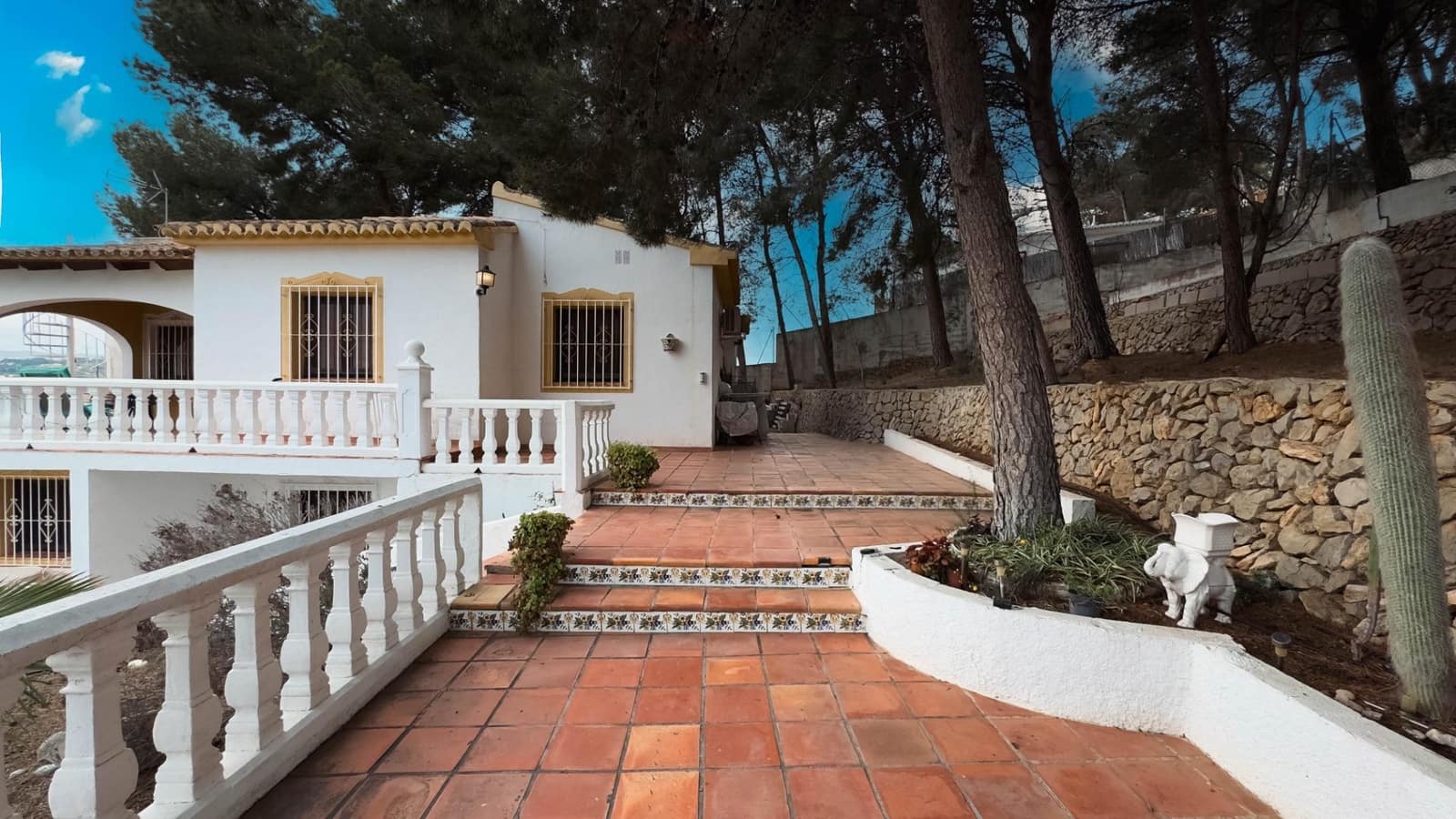 4 soveværelse Villa til salg i Moraira med swimmingpool garage - € 1.799.000 (Ref: 8999390)