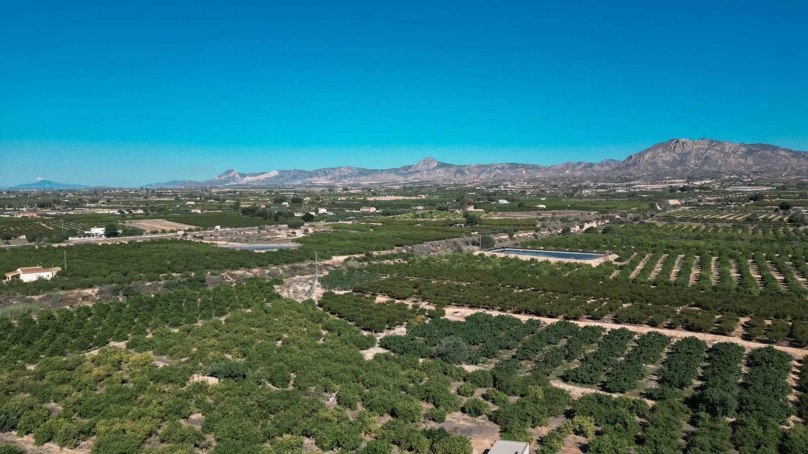 Terraced Villa for sale in Albatera - € 36,000 (Ref: 8999391)