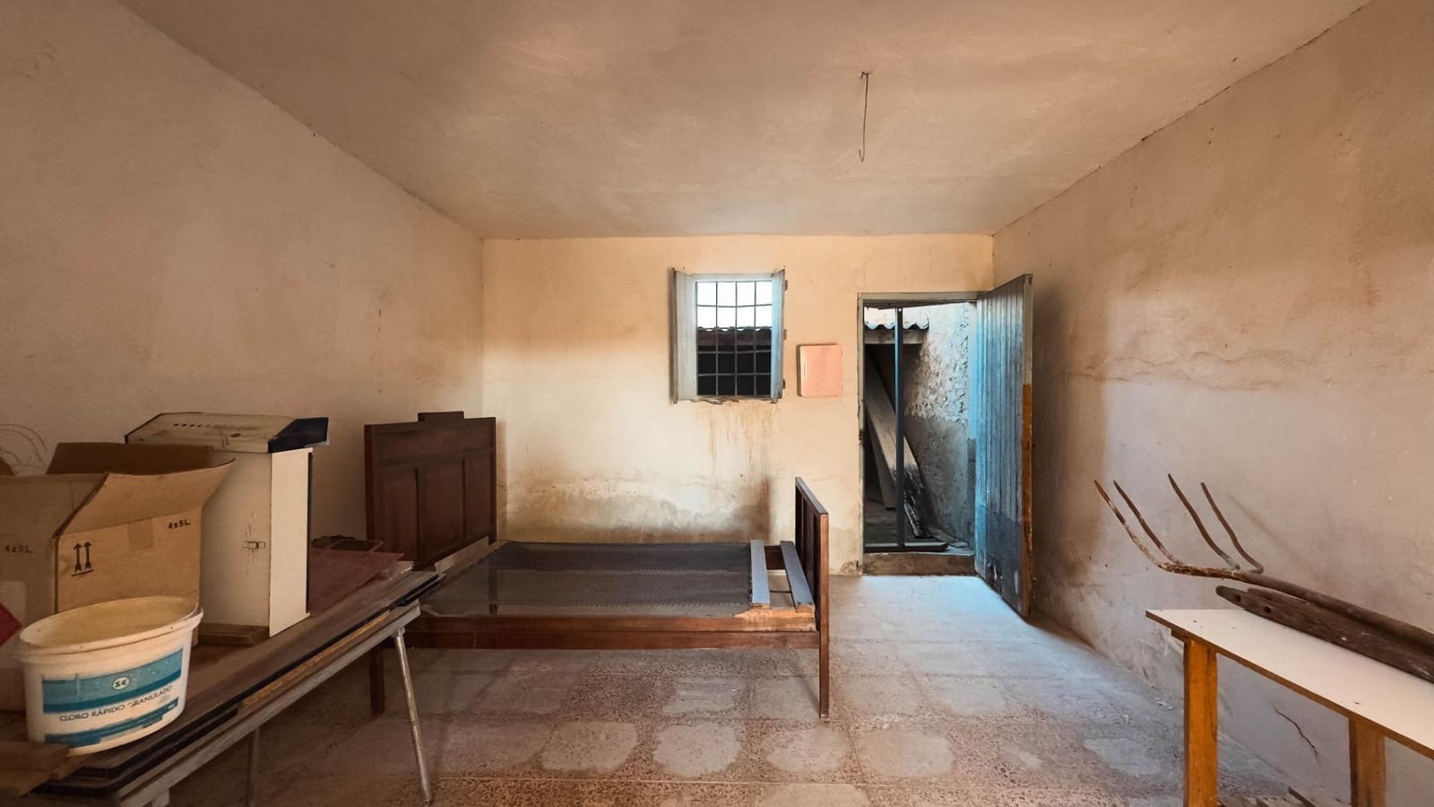 Terraced Villa for sale in Albatera - € 36,000 (Ref: 8999391)