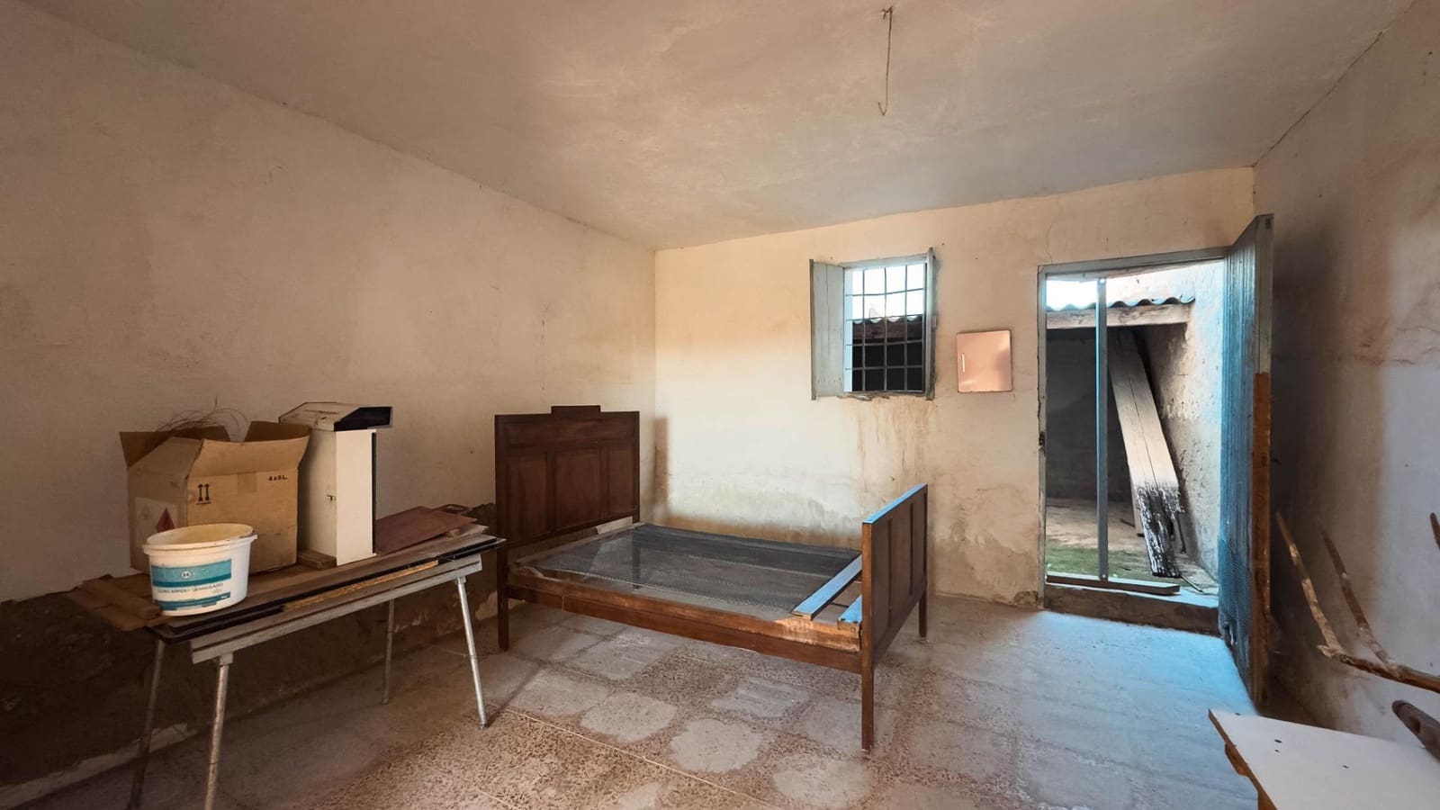 Terraced Villa for sale in Albatera - € 36,000 (Ref: 8999391)