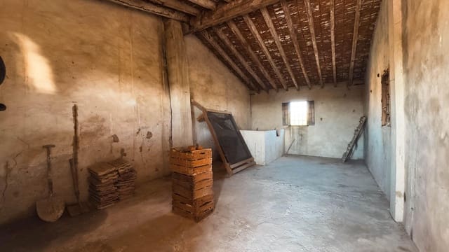 Terraced Villa for sale in Albatera - € 36,000 (Ref: 8999391)