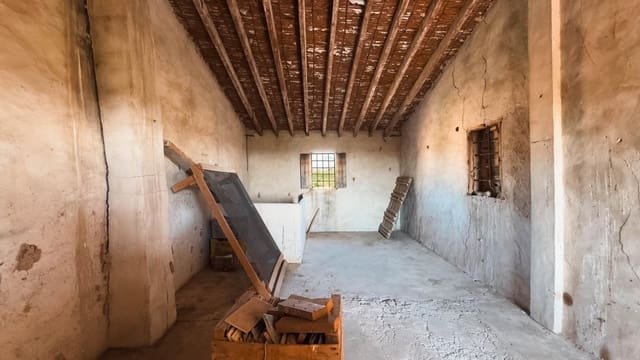 Terraced Villa for sale in Albatera - € 36,000 (Ref: 8999391)